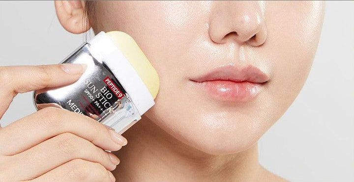 MEDI-PEEL - Peptide 9 Vitanol Sun Stick Pro SPF50 PA - Rozjasňující SPF V Tyčince S Peptidy A Niacinamidem - 23 G - Korejská Krása - Foto 5