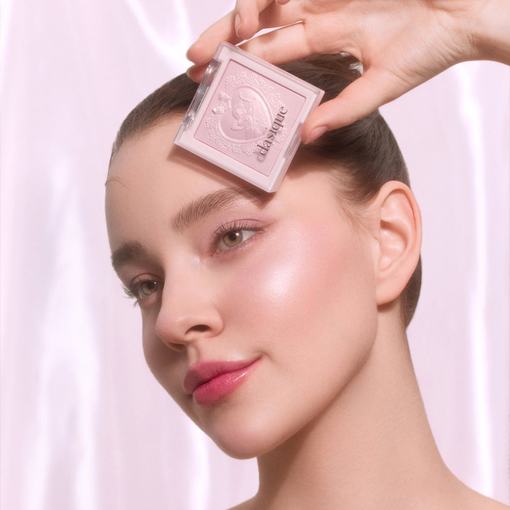 dasique-luxe-glow-highlighter-03-ice-lavender-02