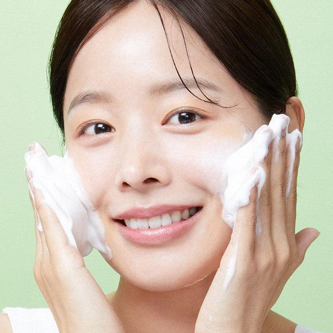dr-g-red-blemish-cica-cleansing-foam-02