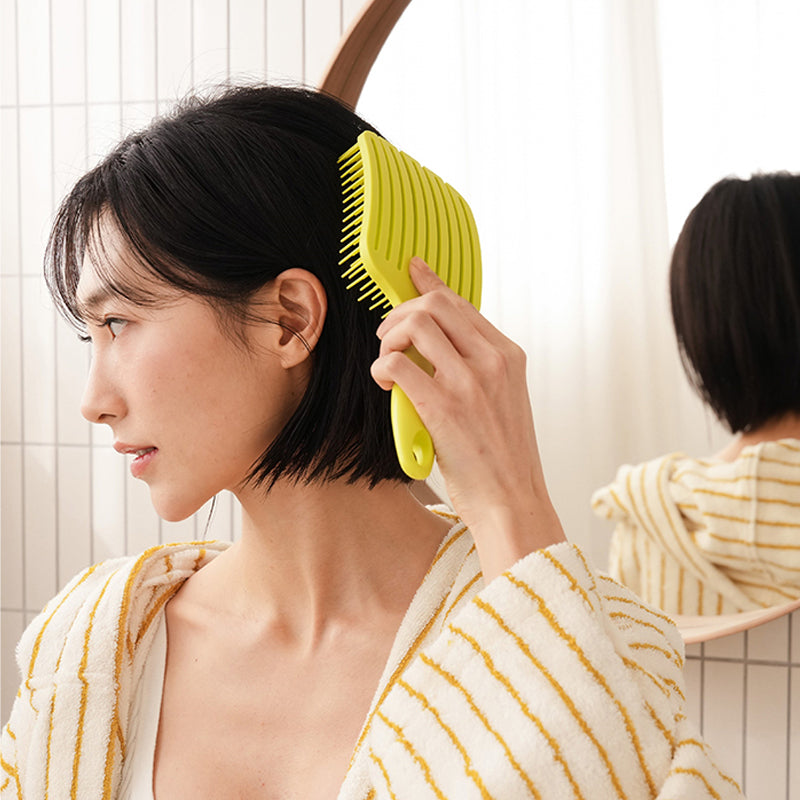grabity-hair-lifting-brush-02